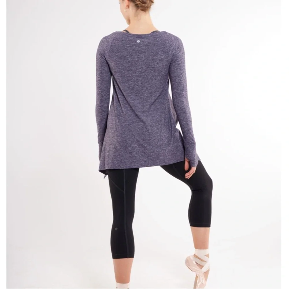 Lululemon Rehearsal Long Sleeve top, 6/8.